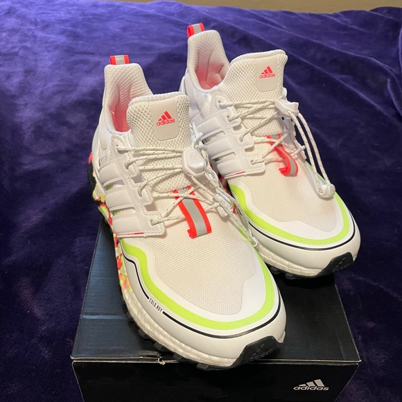 Adidas Ultra Boost ๐๐๐ - Picture 2 of 3